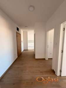 PRODAJA- TROSOBAN STAN-TELEP-NOVI SAD-65 m2